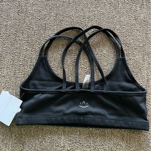 NWT Beyond Yoga Heather Ribbed Criss Cross Bra Black Heather size M